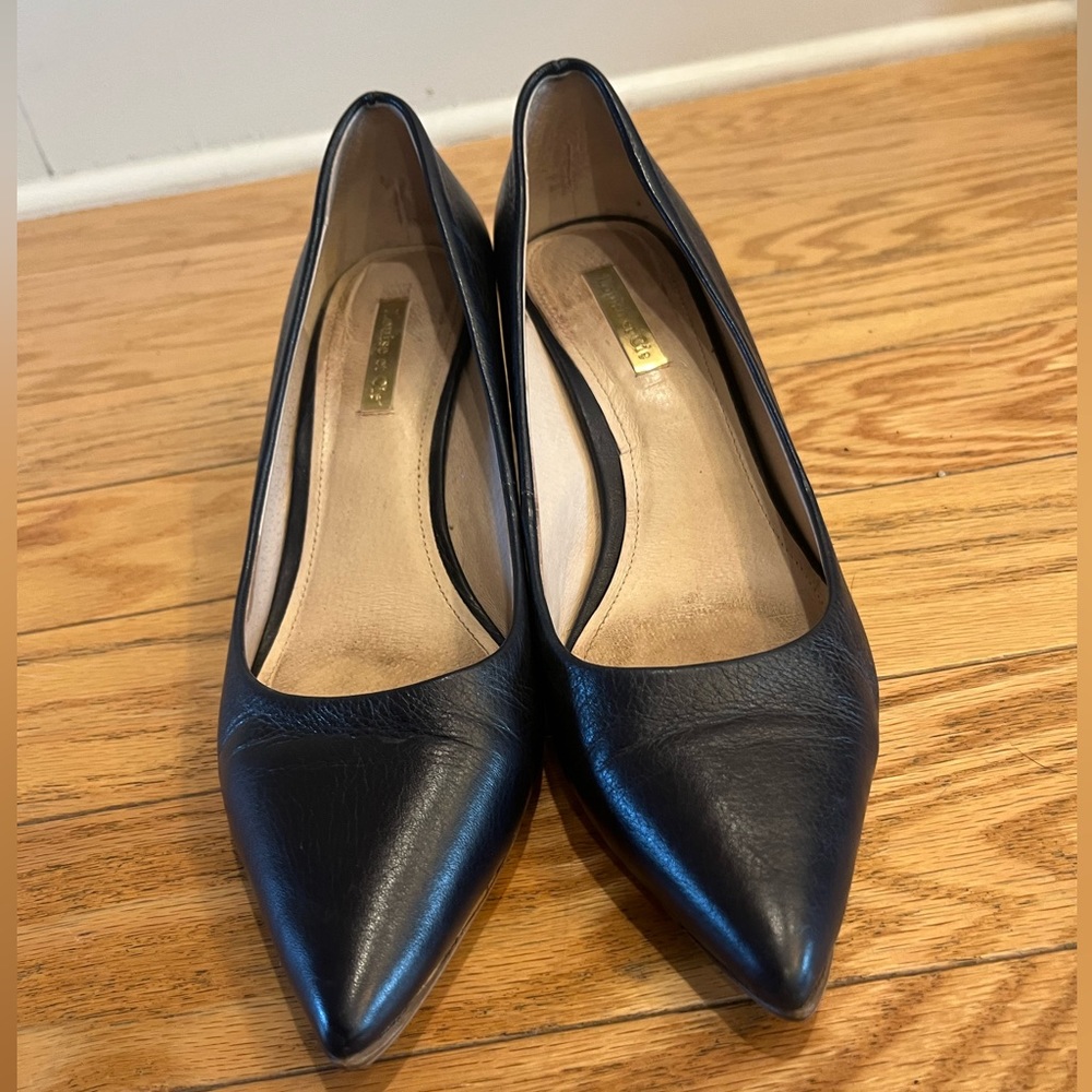 Classic Navy Italian leather Louise et Cie pointy toed stiletto 2.75” heels